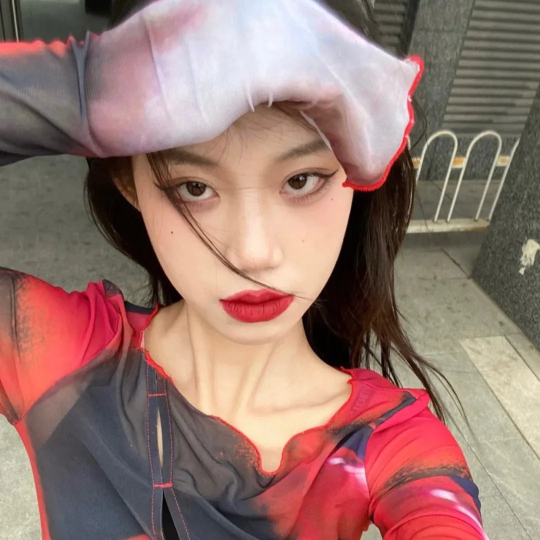 孖胎斗女巫
